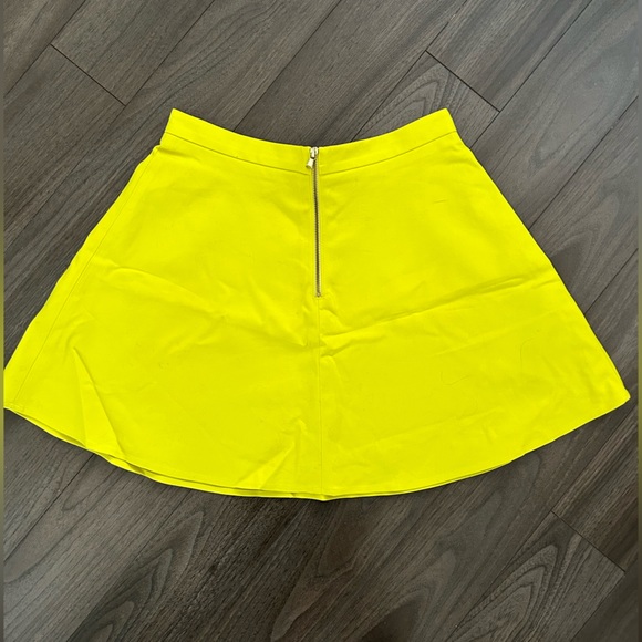 Club Monaco lime green skirt - Picture 2 of 3